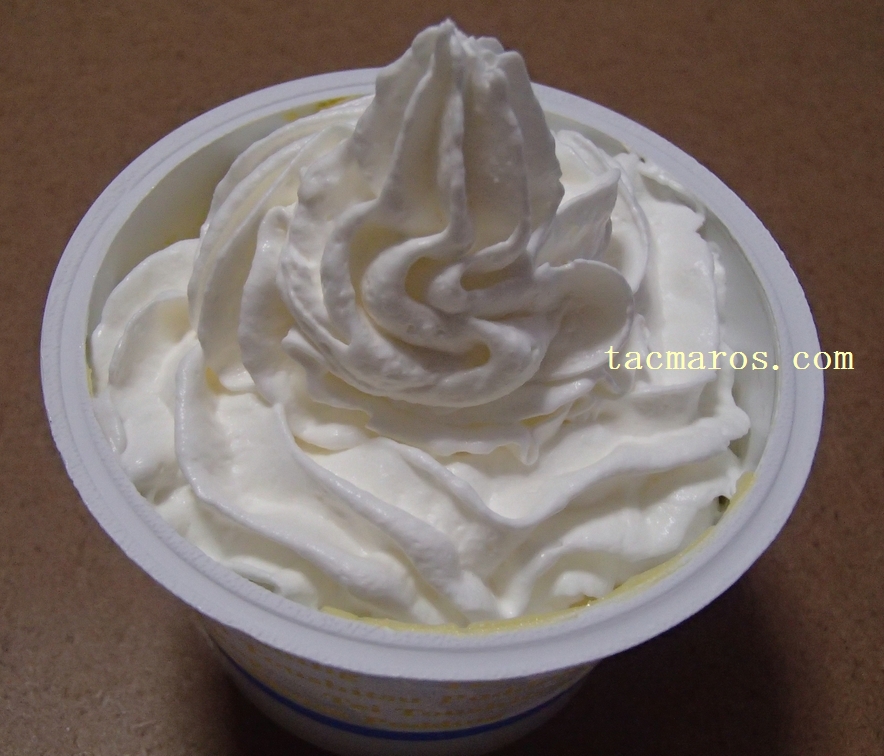 森永乳業　おいしい低糖質プリンをデコレーションしてみた、ホイップクリーム